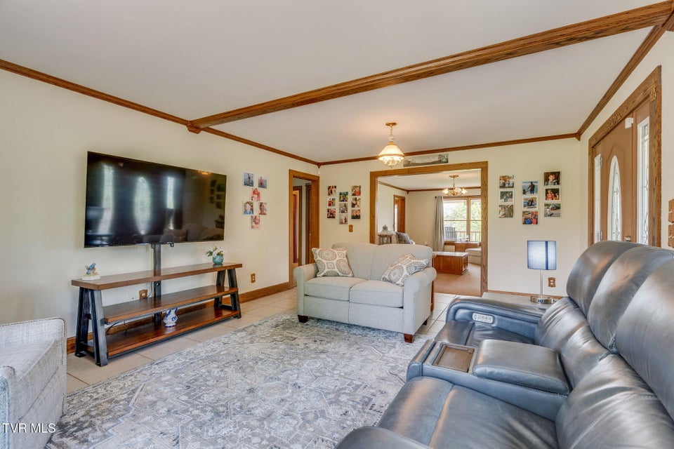 Photo #11: 16133 Lee Highway