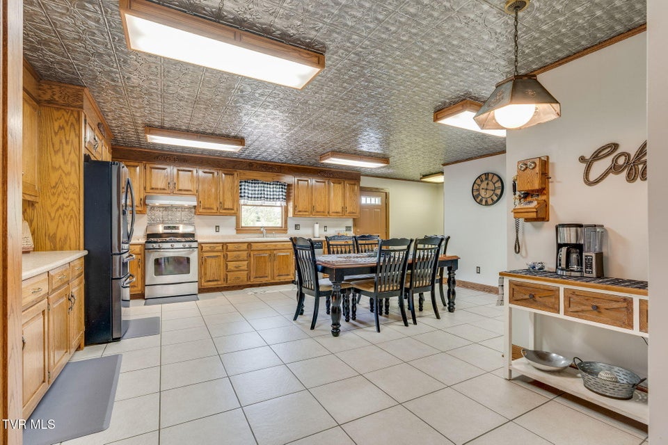 Photo #12: 16133 Lee Highway