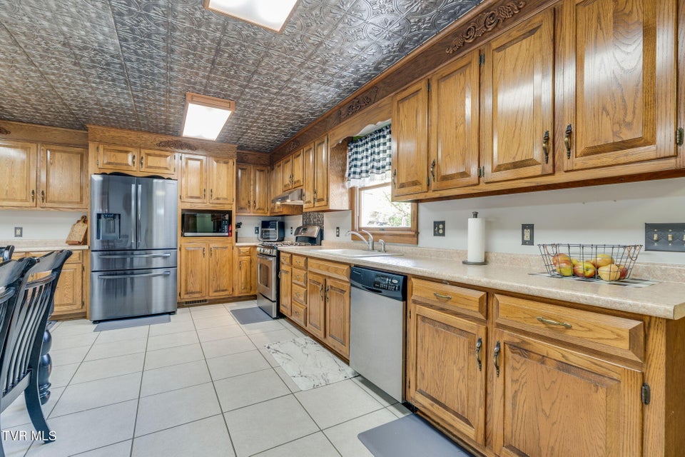 Photo #15: 16133 Lee Highway