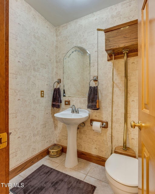 Photo #17: 16133 Lee Highway