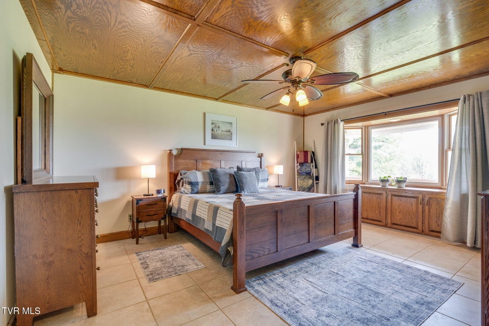 Photo #18: 16133 Lee Highway