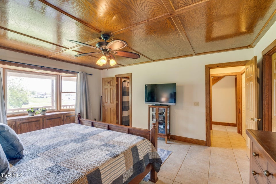 Photo #19: 16133 Lee Highway