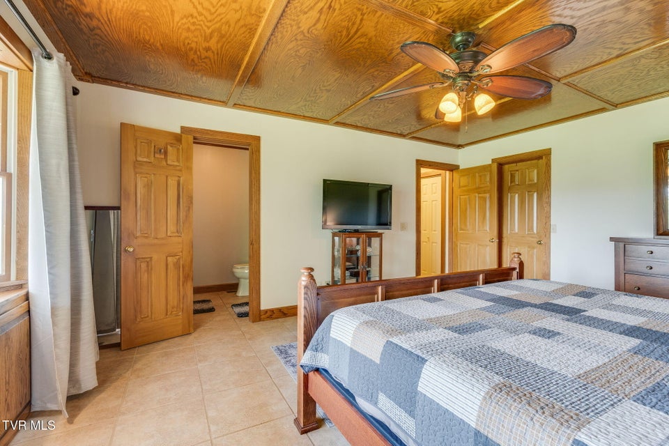 Photo #20: 16133 Lee Highway