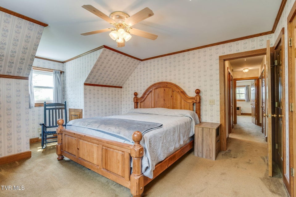 Photo #26: 16133 Lee Highway