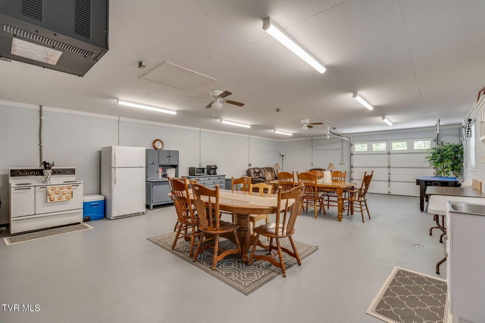 Photo #39: 16133 Lee Highway