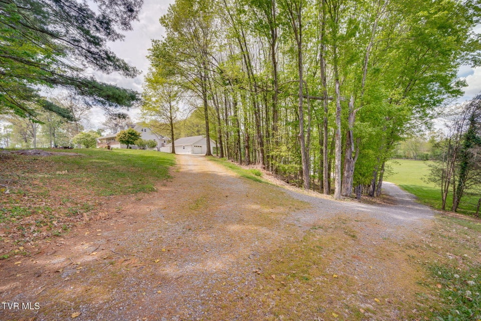 Photo #42: 16133 Lee Highway