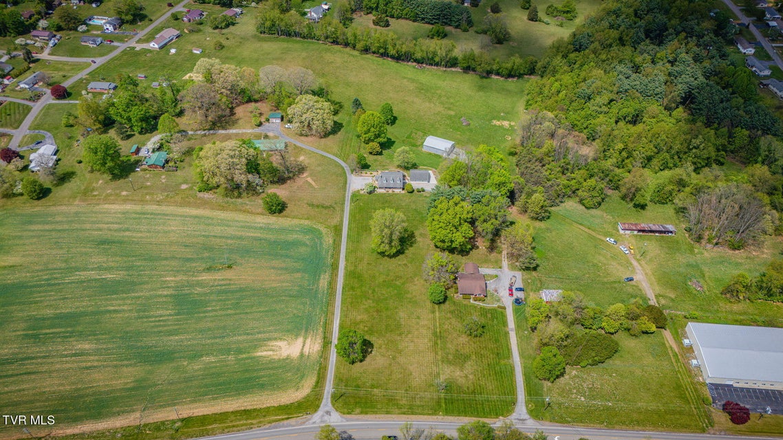 Photo #47: 16133 Lee Highway