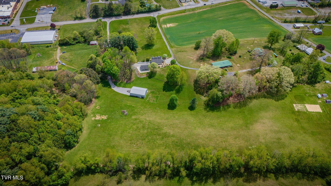 Photo #50: 16133 Lee Highway