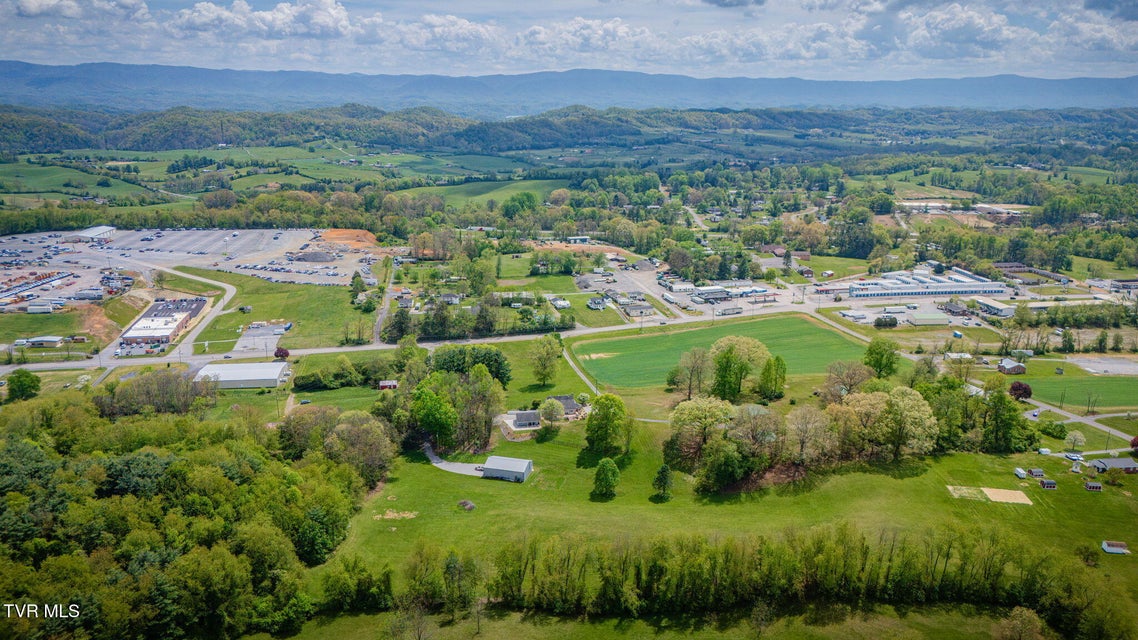 Photo #51: 16133 Lee Highway