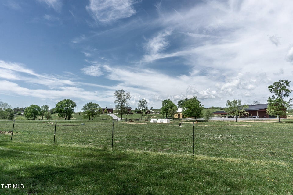 Photo #31: 151/197 John Hilbert Road