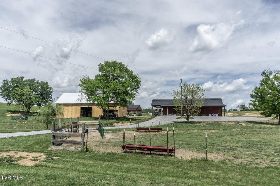 Photo #32: 151/197 John Hilbert Road