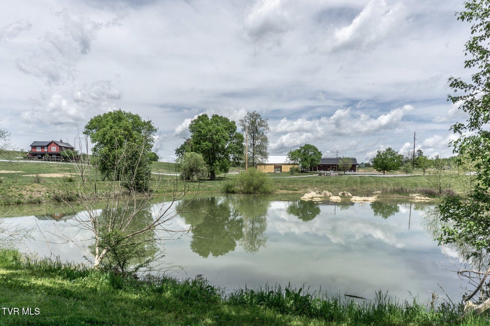 Photo #33: 151/197 John Hilbert Road