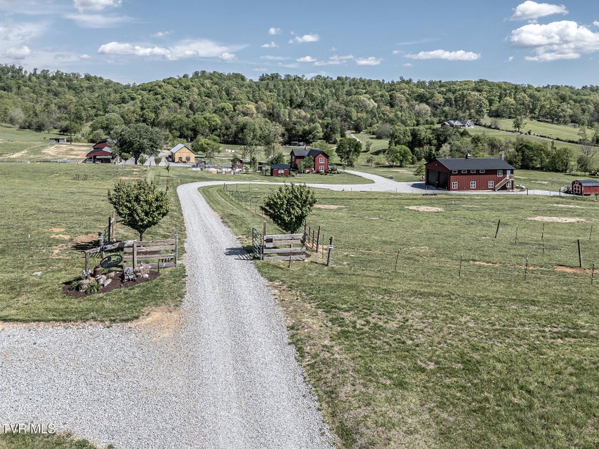 Photo #74: 151/197 John Hilbert Road