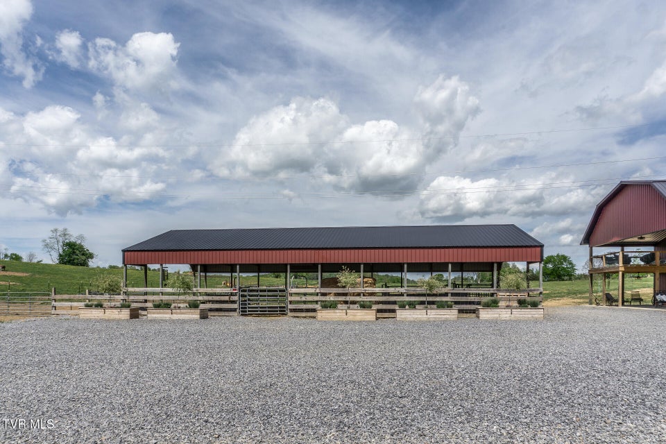 Photo #76: 151/197 John Hilbert Road