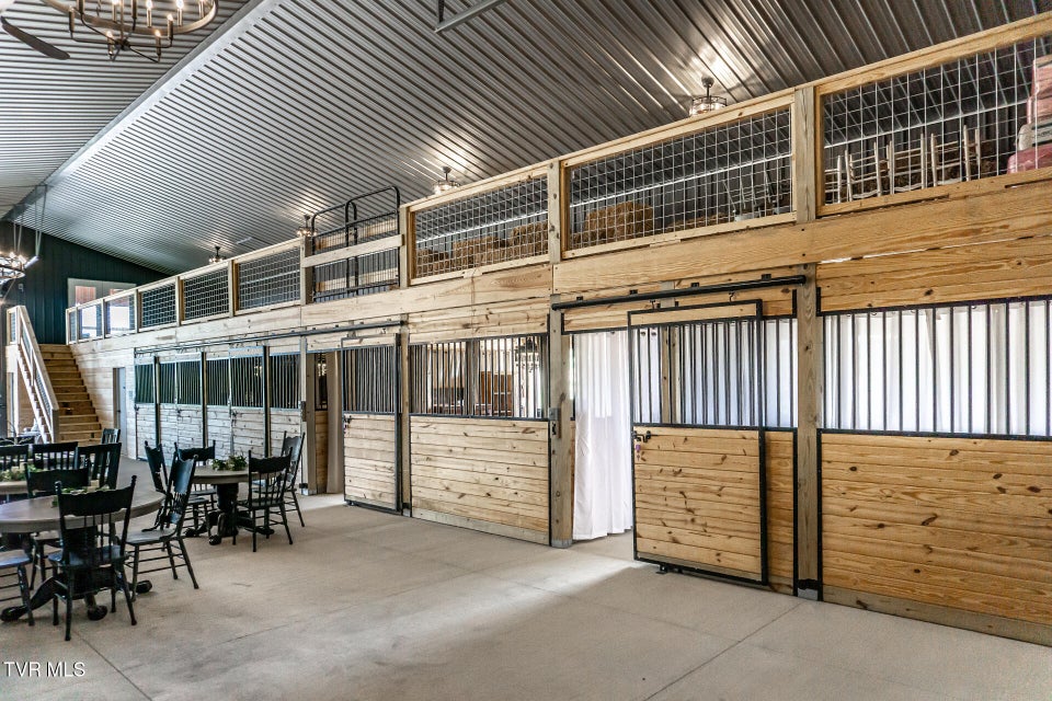 Photo #89: 151/197 John Hilbert Road