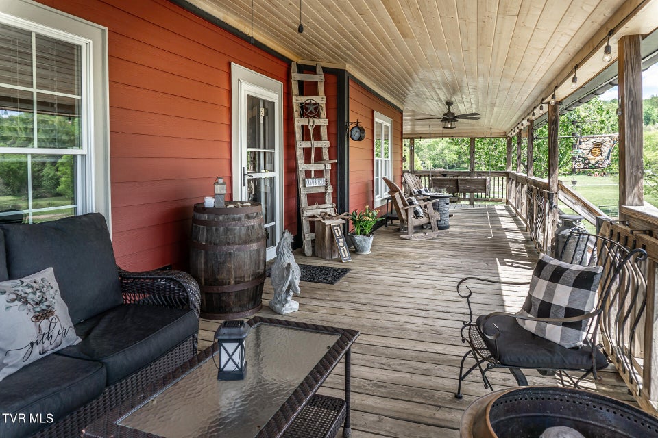 Photo #99: 151/197 John Hilbert Road