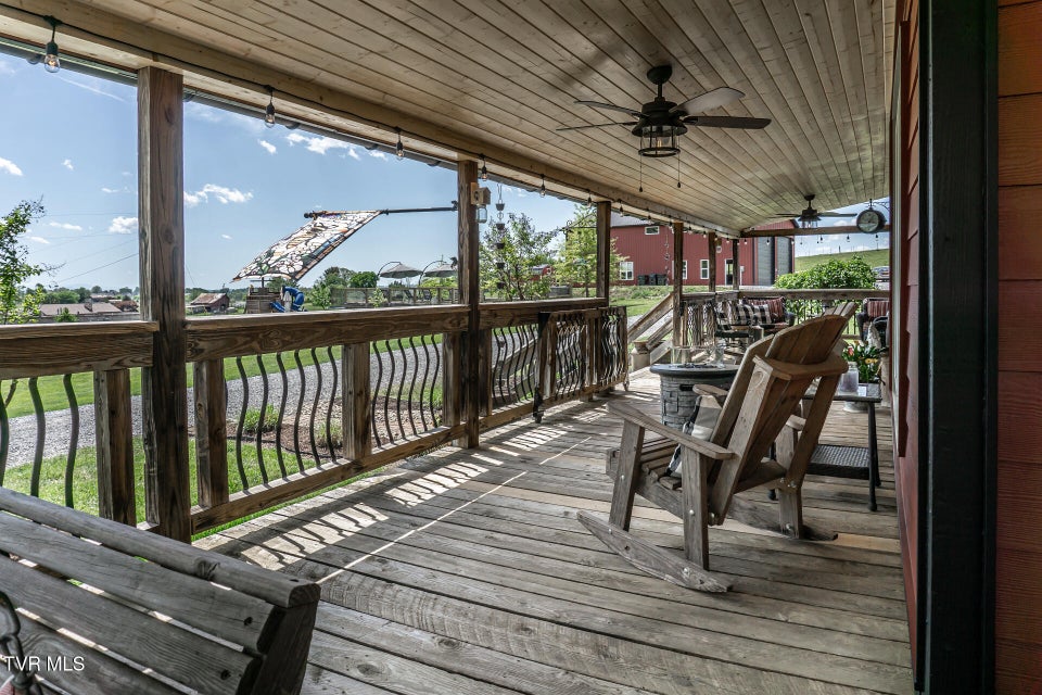 Photo #100: 151/197 John Hilbert Road