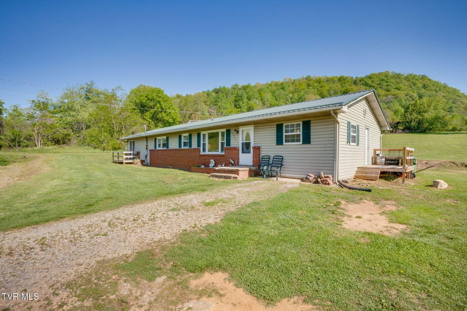 Photo #4: 2251 Siam Road