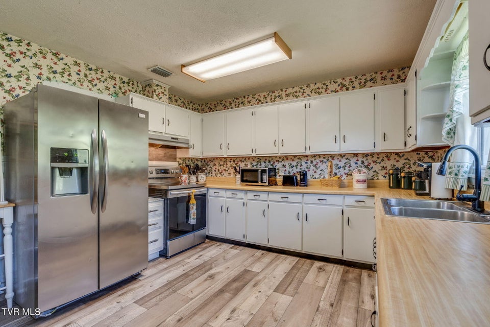 Photo #8: 2251 Siam Road