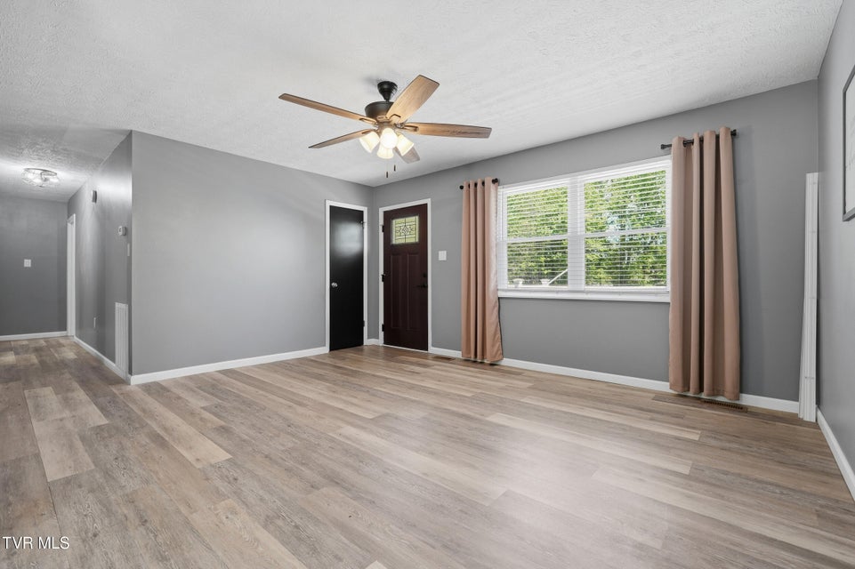 Photo #8: 228 Catawba Street