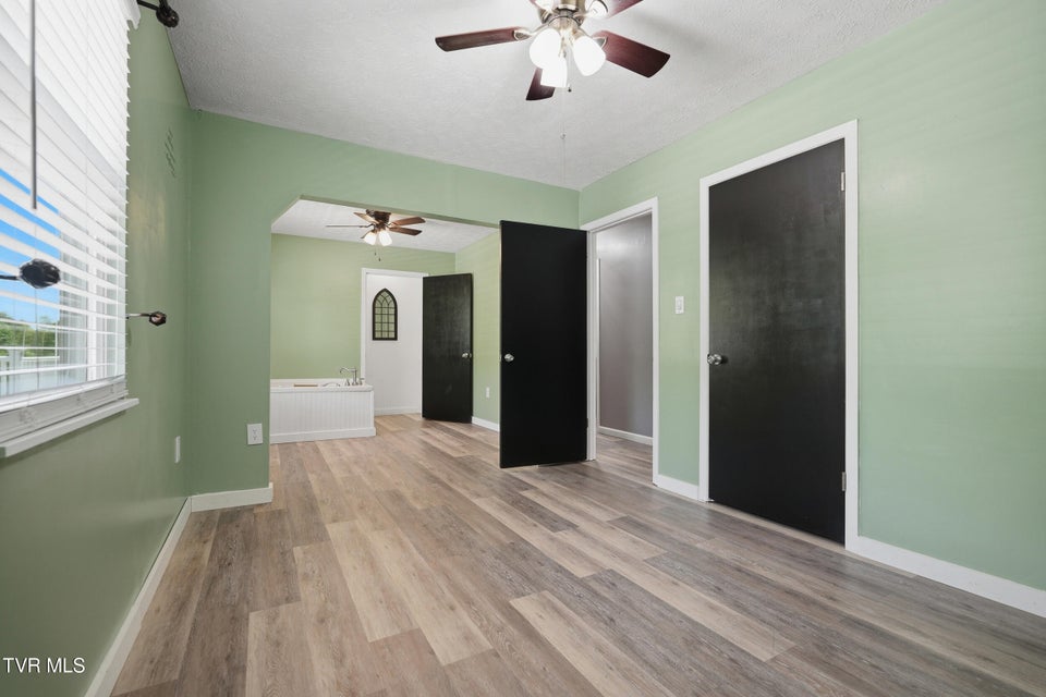 Photo #15: 228 Catawba Street