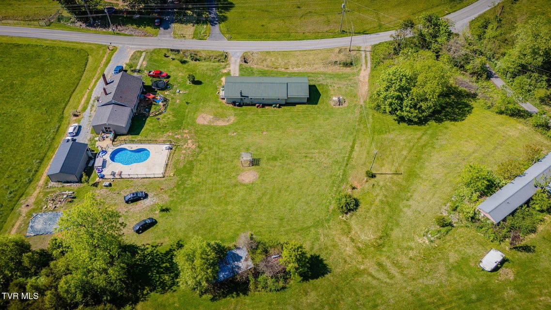 Photo #33: 2251 Siam Road