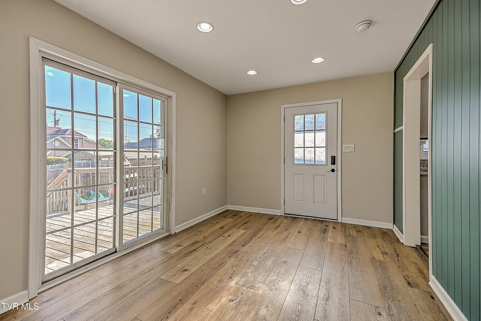 Photo #19: 1315 Anderson Street