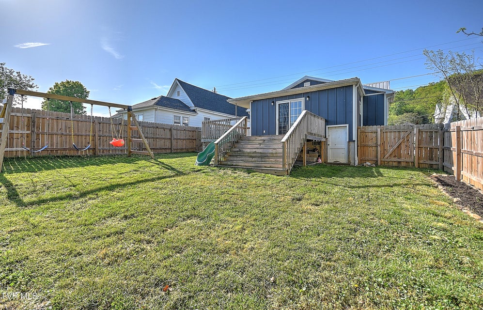 Photo #32: 1315 Anderson Street