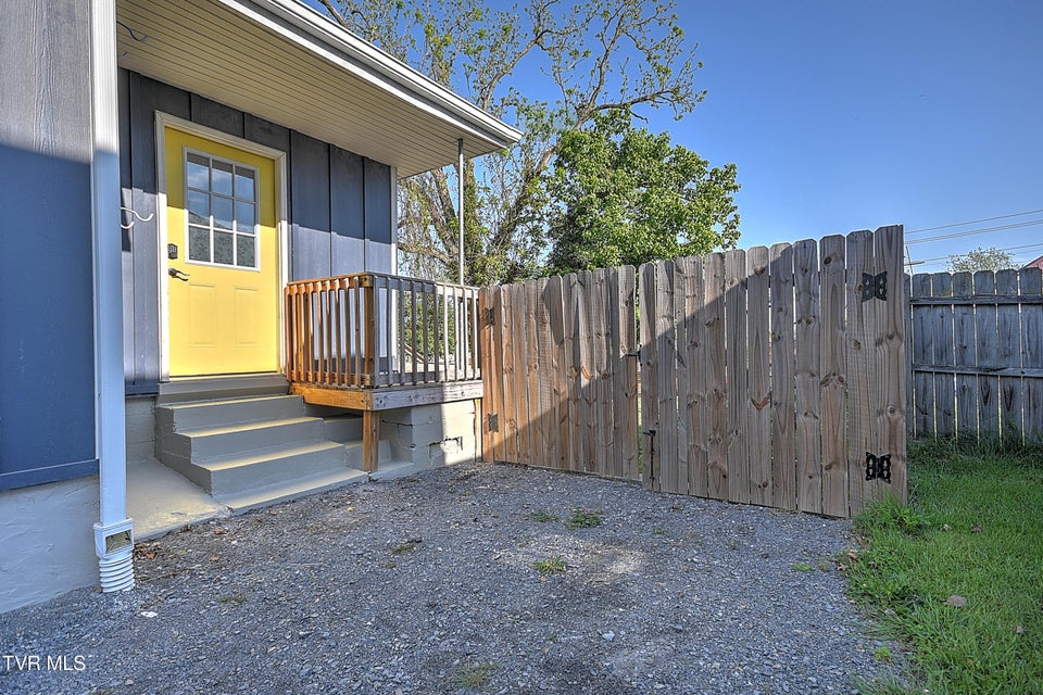 Photo #34: 1315 Anderson Street