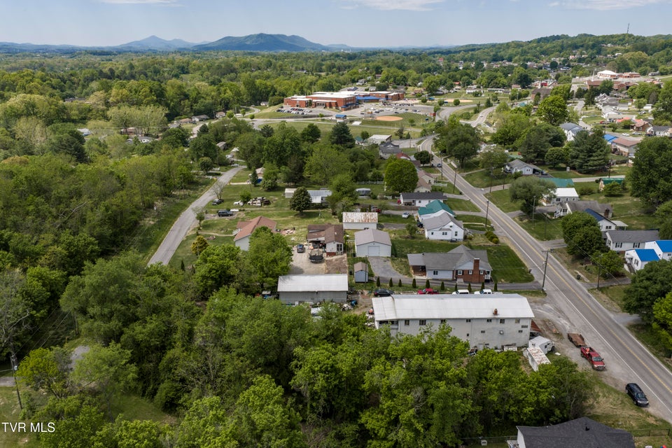 Photo #33: 3425 Bloomingdale Road