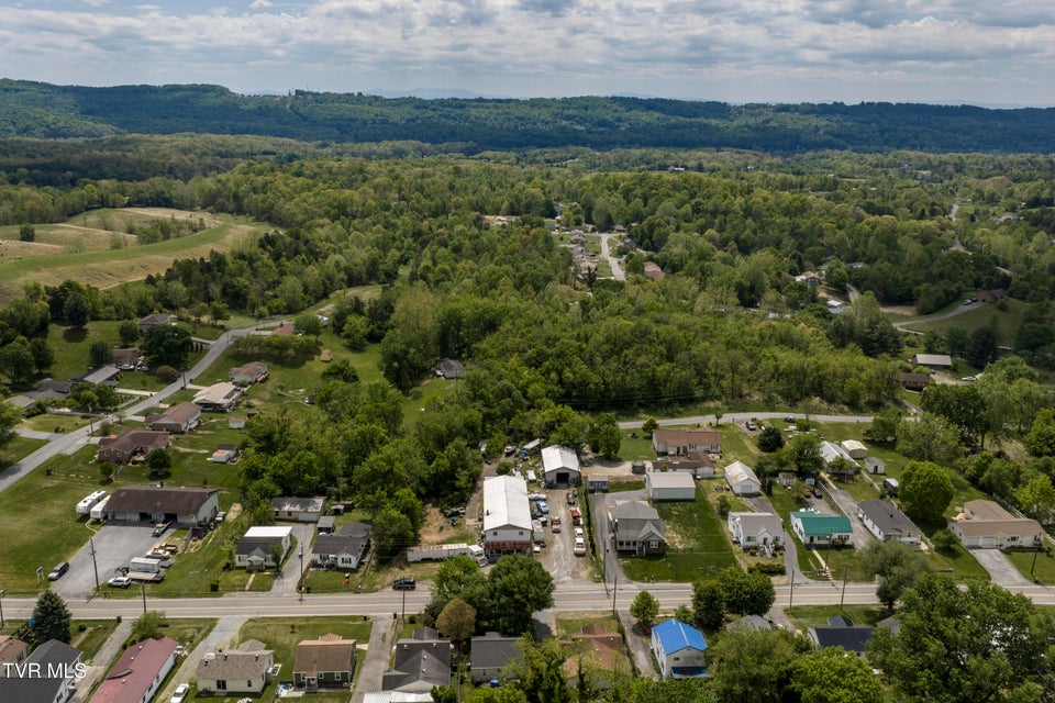 Photo #36: 3425 Bloomingdale Road