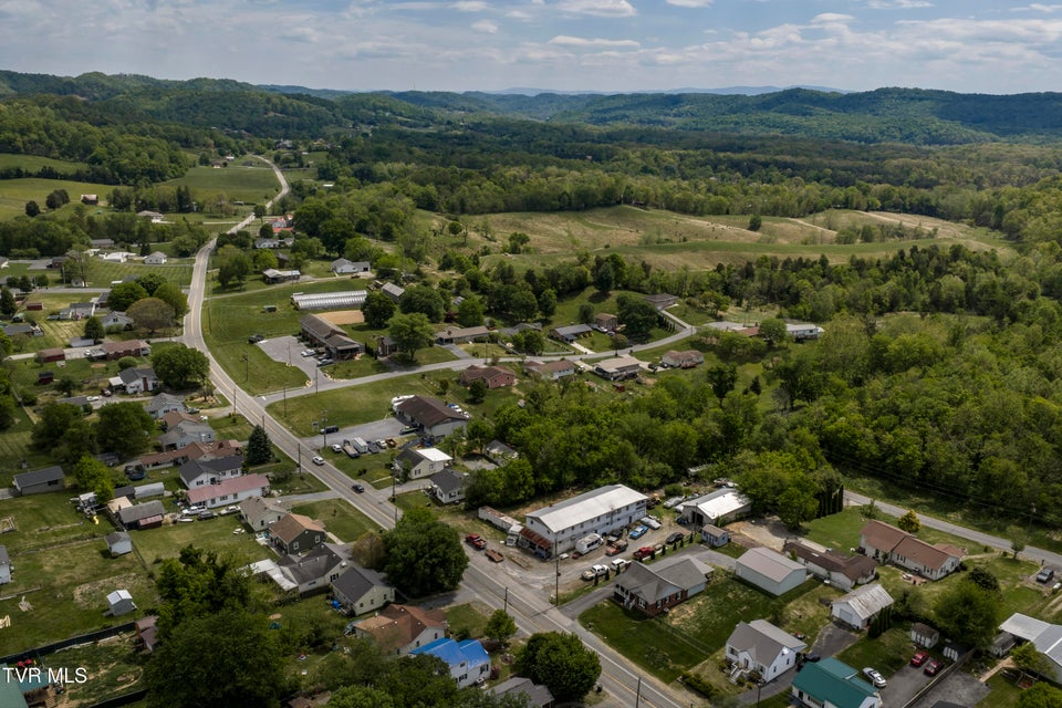 Photo #37: 3425 Bloomingdale Road