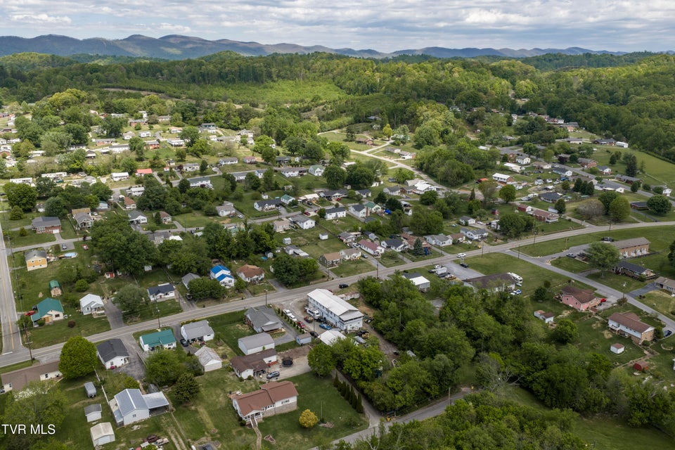 Photo #39: 3425 Bloomingdale Road