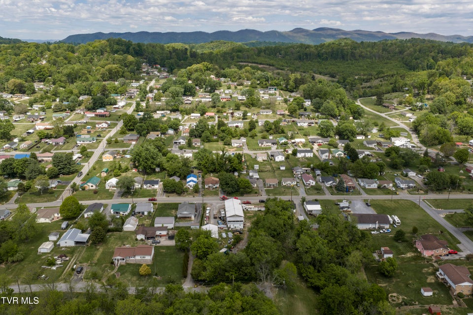 Photo #40: 3425 Bloomingdale Road