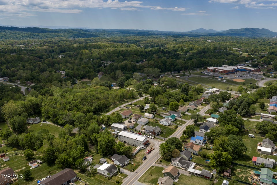 Photo #42: 3425 Bloomingdale Road