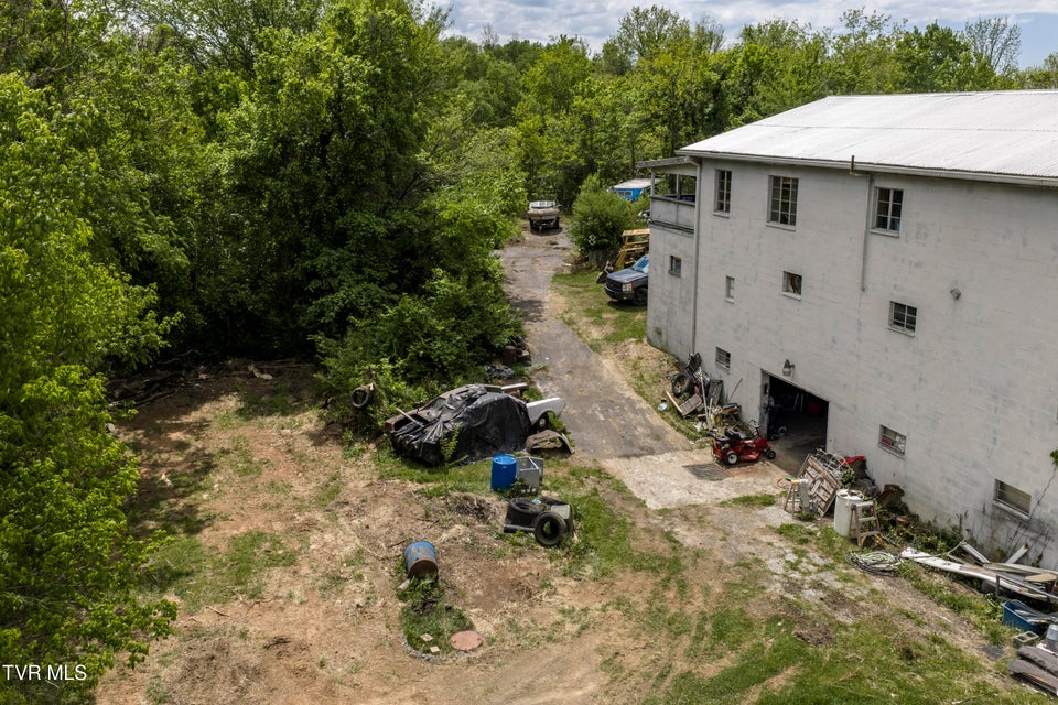 Photo #43: 3425 Bloomingdale Road