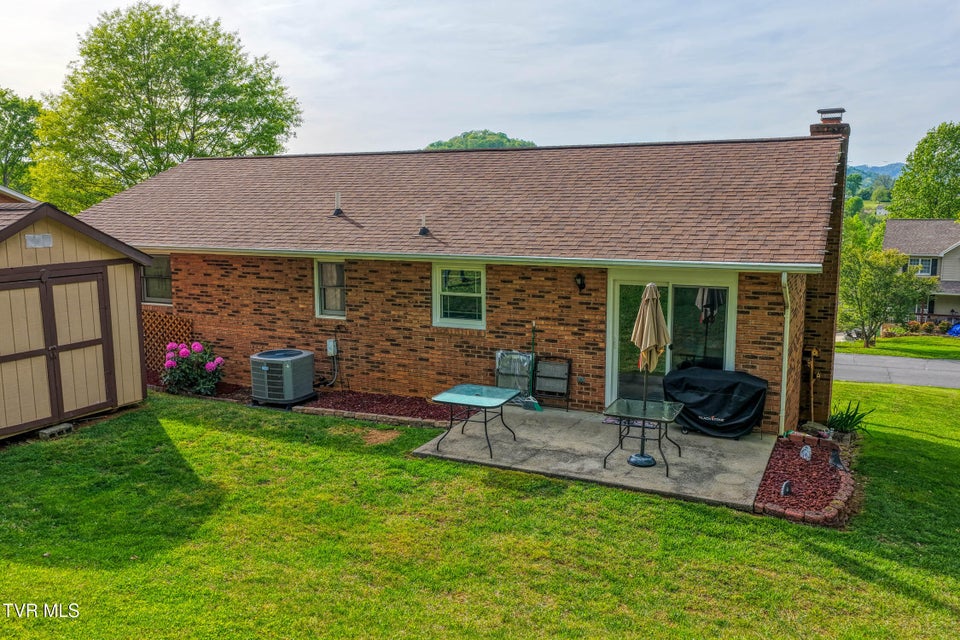 Photo #10: 820 Sherbrooke Circle