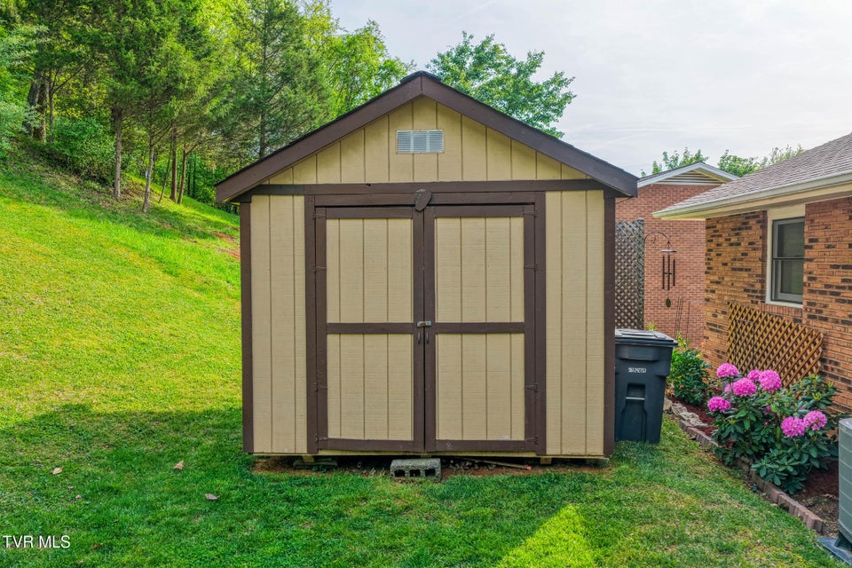 Photo #13: 820 Sherbrooke Circle