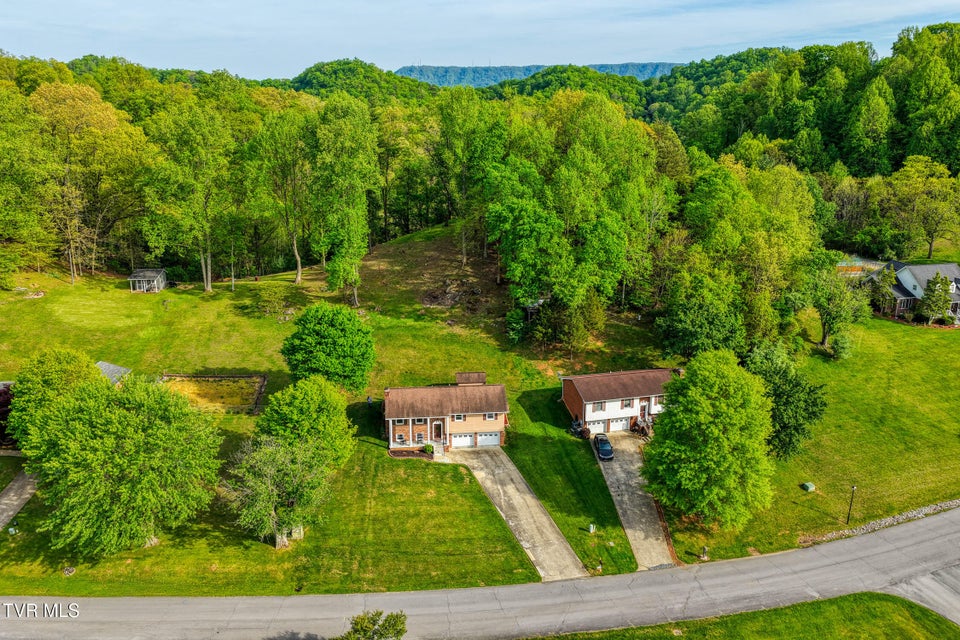 Photo #20: 820 Sherbrooke Circle