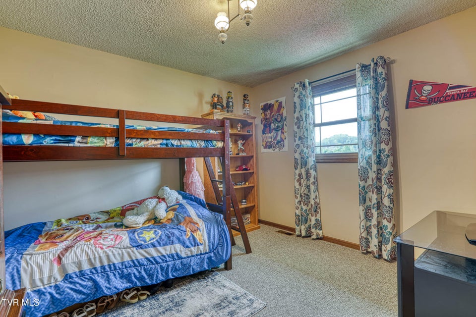 Photo #35: 820 Sherbrooke Circle