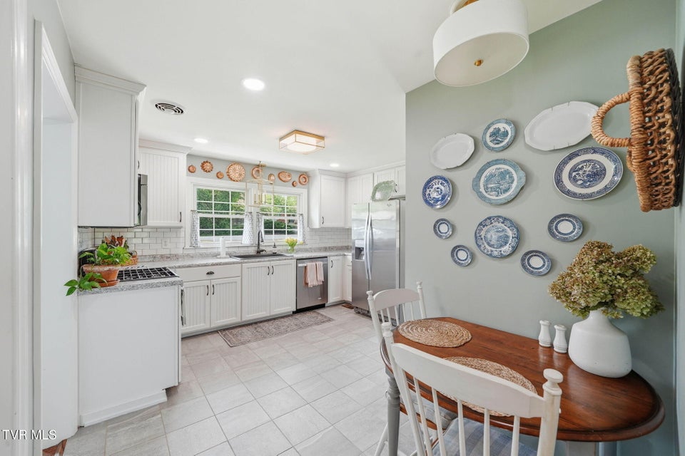 Photo #13: 1308 Oxford Place