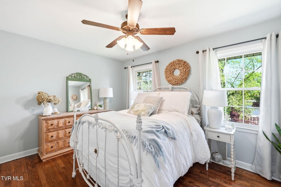 Photo #20: 1308 Oxford Place