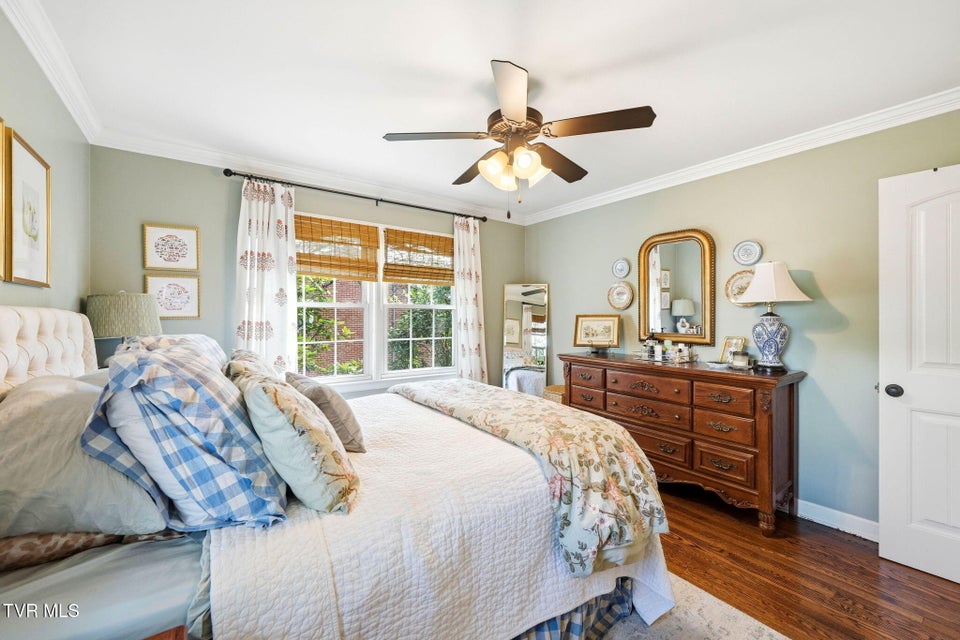 Photo #18: 1308 Oxford Place