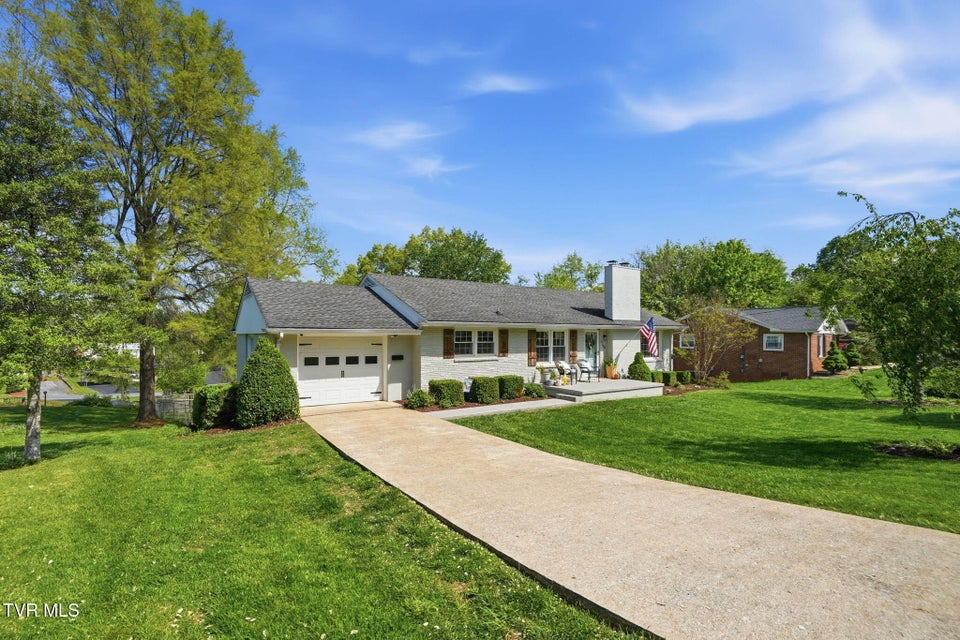 Photo #23: 1308 Oxford Place