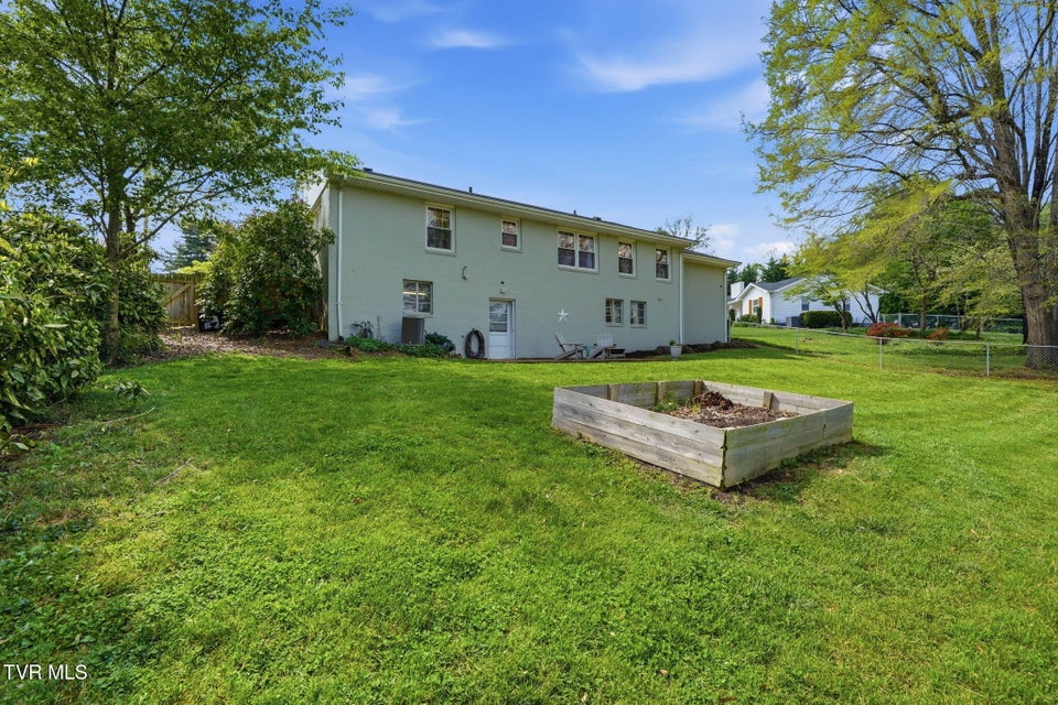 Photo #26: 1308 Oxford Place