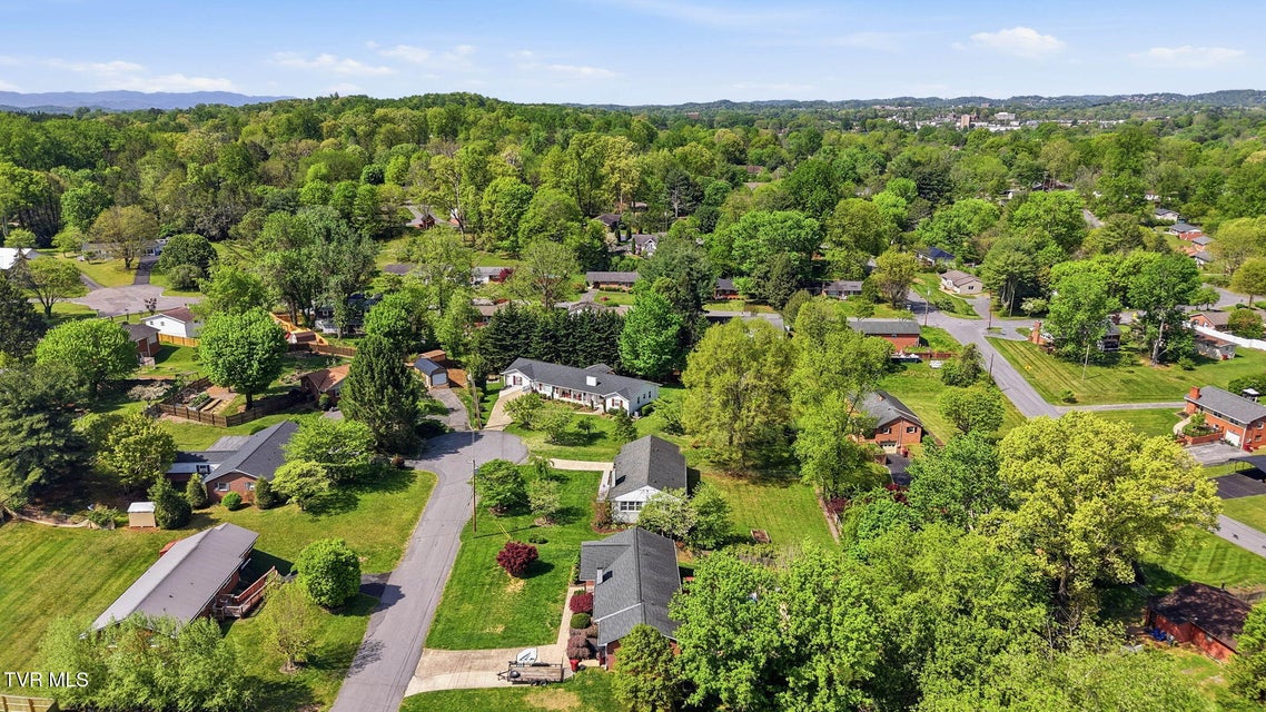 Photo #36: 1308 Oxford Place