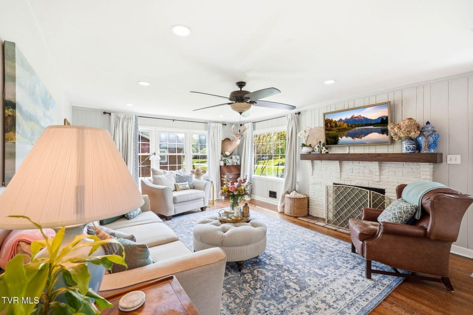 Photo #8: 1308 Oxford Place