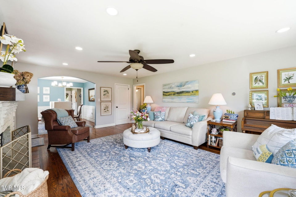 Photo #9: 1308 Oxford Place