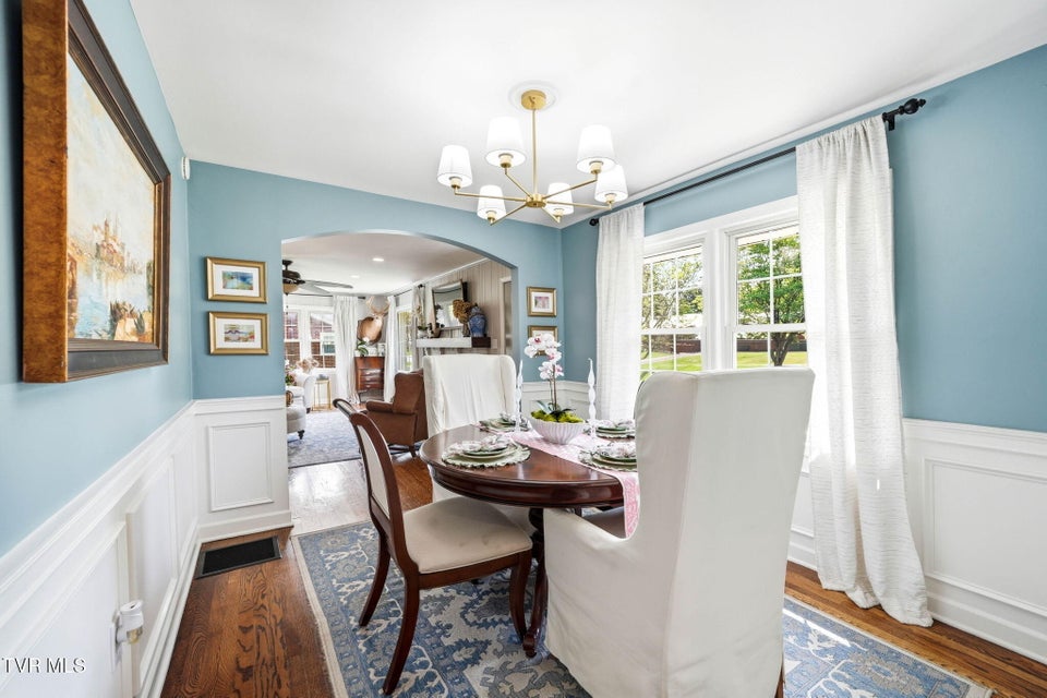 Photo #10: 1308 Oxford Place