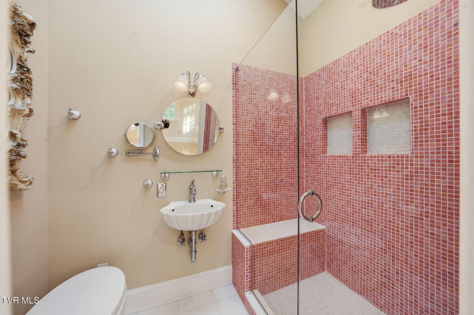 Photo #37: 133 Knob Creek Dock Road